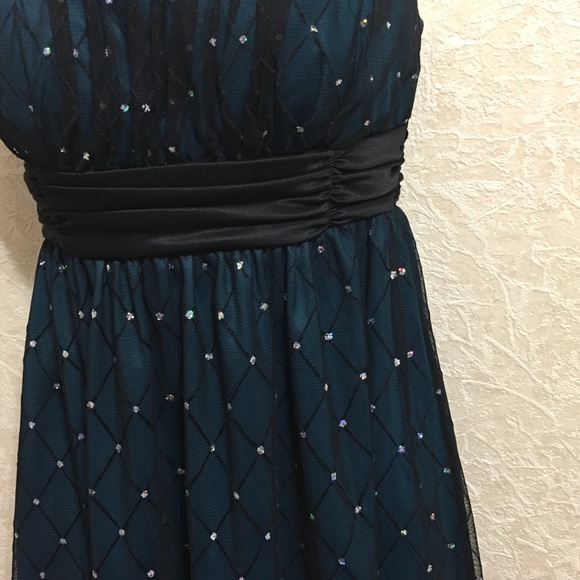 Party Dress - Picture 3 of 6